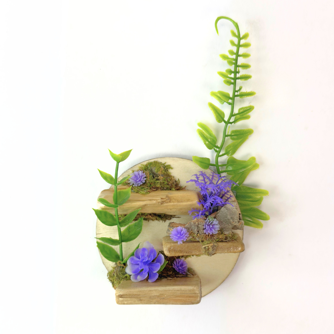 Petal Perch – Perfect Jumping Spider Platform/Ledge for Climbing & Webbing