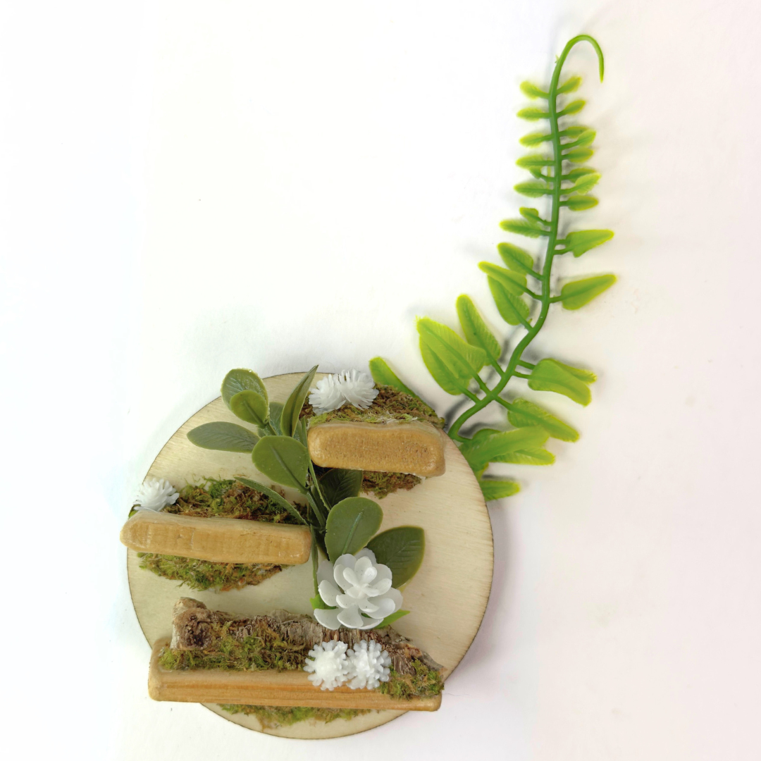 Petal Perch – Perfect Jumping Spider Platform/Ledge for Climbing & Webbing