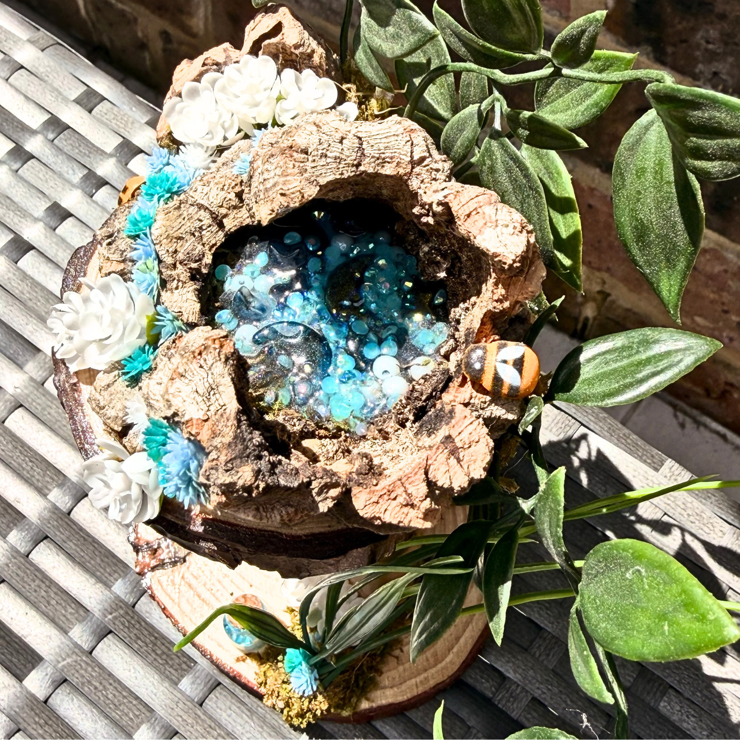 Spider Island - Sapphire Falls - Enclosure Decor