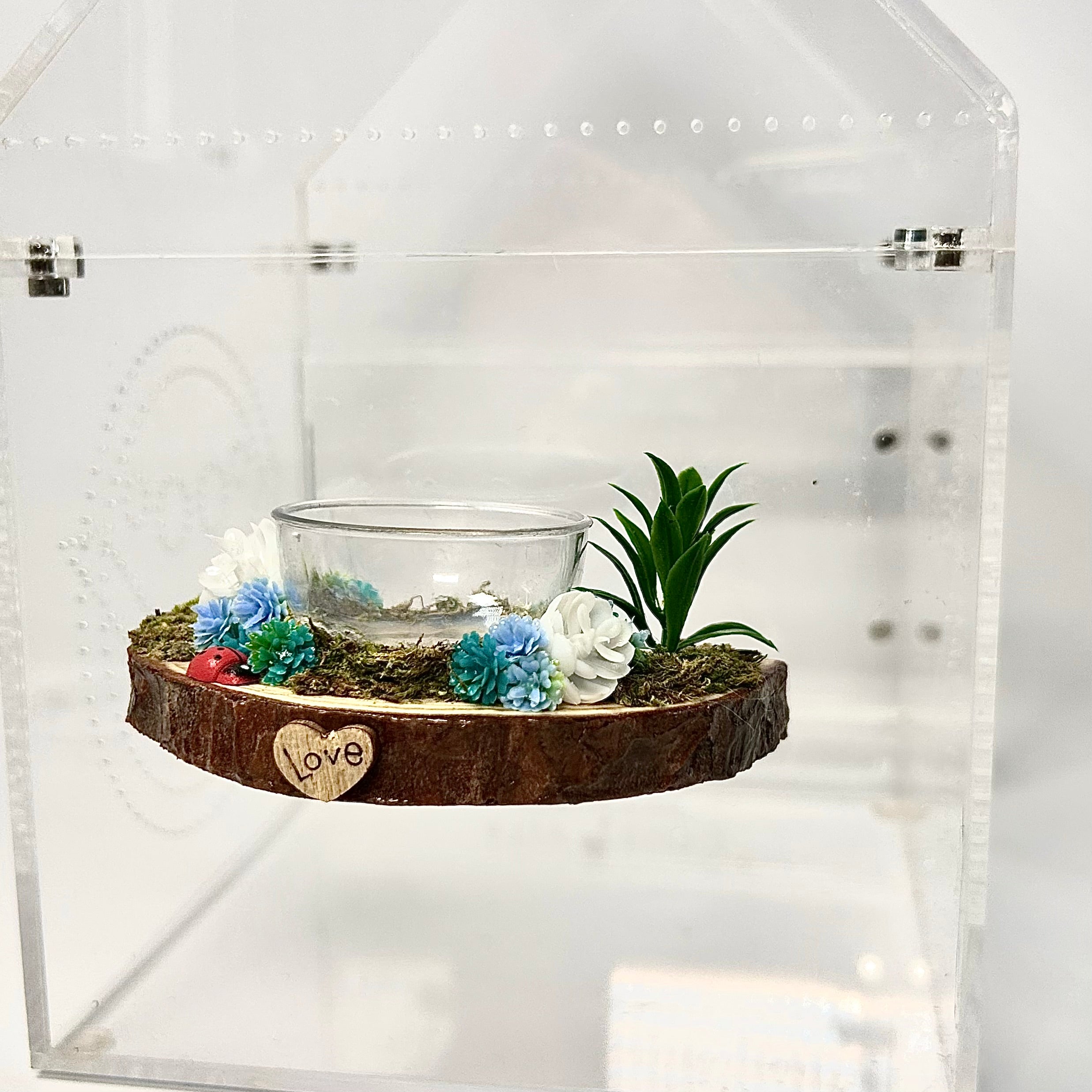 Blossom Bowl Ledge – Practical, Pretty, and Perfect for Feeding Time!