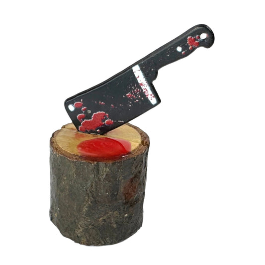 Halloween - Mini Bloody Butchers Block with Weapon - with Magnets - Jumping Spider Setup - Opus Vita
